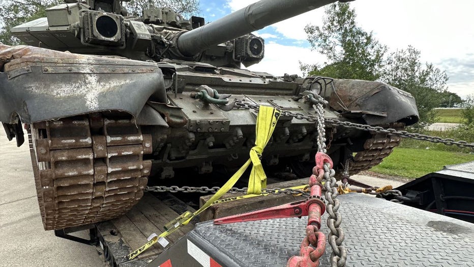 Stranded-Russian-tank-in-Louisiana-IV.jpg