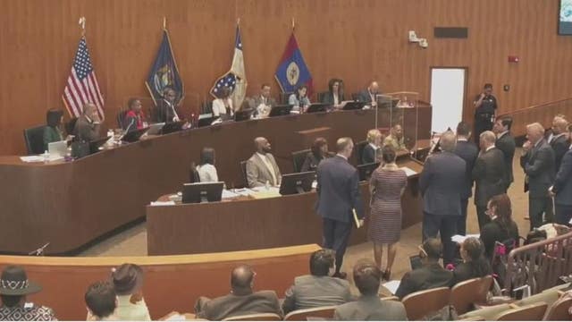 Detroit's population drops but pay for city leaders is going up