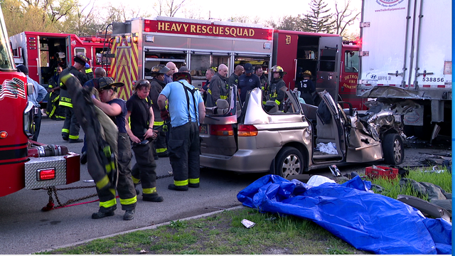 2 injured after crash involving semi-truck on Detroit's west side
