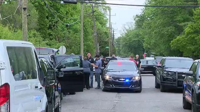 Suspect wanted in connection with Detroit murders, other crimes barricades self in strangers' home