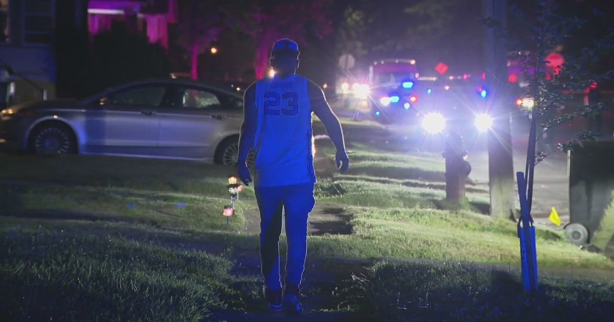 Quadruple shooting leaves teens in critical condition in Detroit | FOX ...