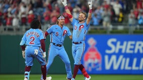 Wheeler, Clemens lead Phillies past Tigers 3-2 for 5th straight win