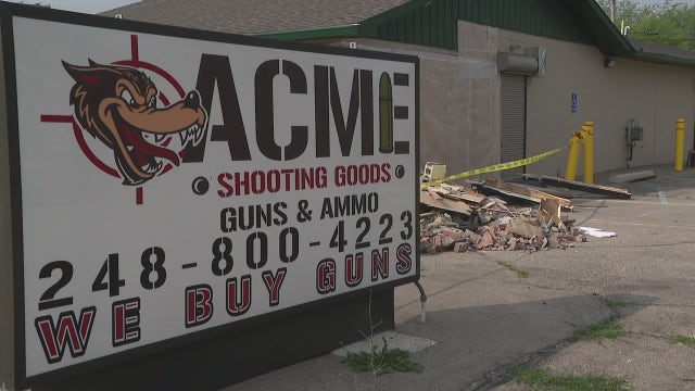 Oxford gun shop scene of smash and grab after thieves steal several rifles