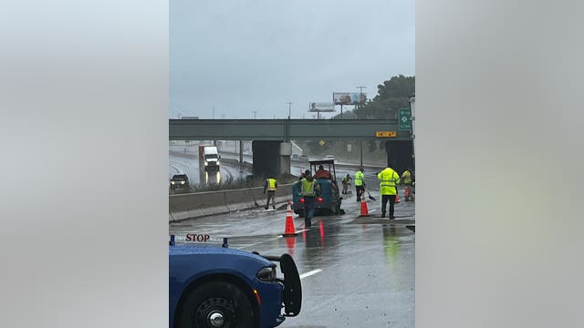Jack-knifed semi leaks diesel on I-75, blocking traffic heading southbound