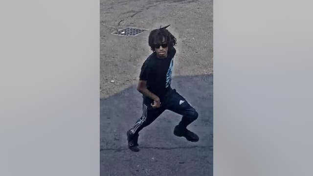 Detroit police officer in full uniform attacked inside gas station