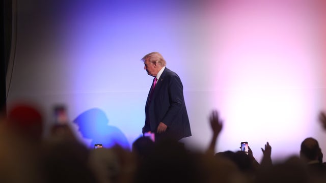 Trump returns to campaign trail in Michigan facing federal indictment, electoral headwinds