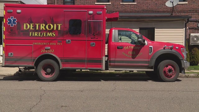 Drunk Detroit paramedic sideswipes 3 cars in ambulance carrying patient, DFD says