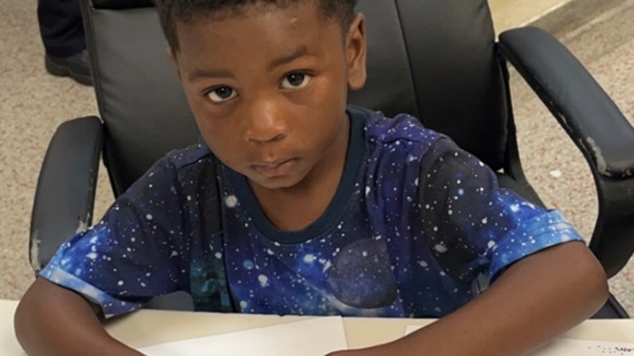 UPDATE: Kid found wandering Detroit at 3 a.m. reunited with family