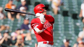 Ohtani throws 1st MLB shutout, hits 2 HRs as Angels sweep Tigers in DH