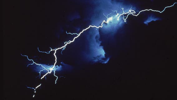 Man hospitalized from lightning strike in St. Clair County
