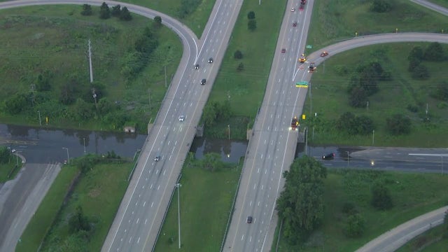 Flooding closes Oakwood Boulevard under I-94, freeway exit