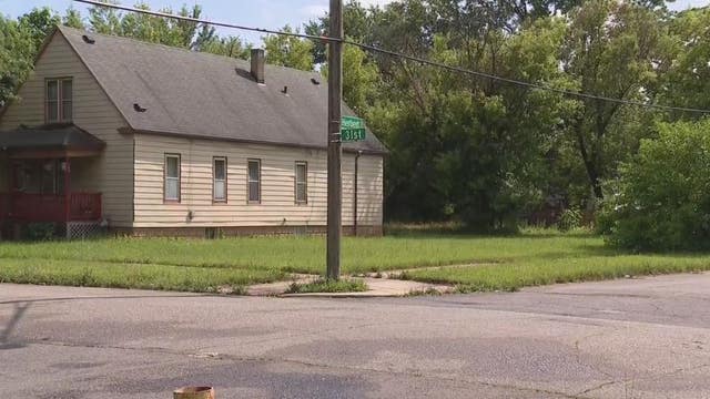 Man found laying in Detroit street after suspected hit-and-run