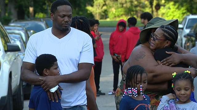 Vigil held for 14-year-old boy who was fatally stabbed during basketball game in Detroit