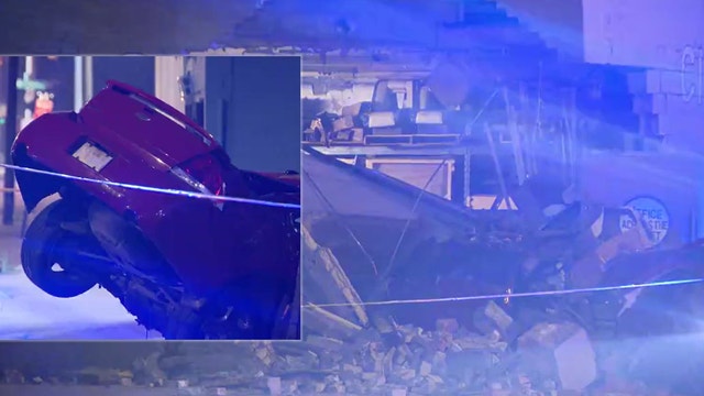 Speeding driver dies after crashing through Detroit building