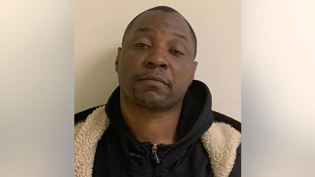 Man accused of stabbing, robbing victim outside Detroit liquor store