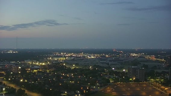 Metro Detroit weather: Chance for some sprinkles, but we'll still see sun