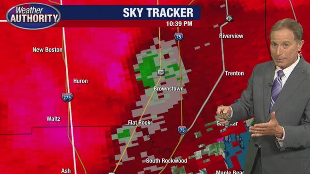 Severe weather rolling through SE Michigan