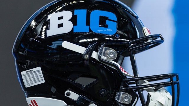 Big Ten pulls Oregon, Washington from Pac-12, dealing another crushing blow to West Coast conference