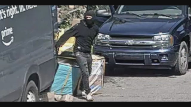 VIDEO: Amazon truck carjacked in Detroit neighborhood, packages scattered
