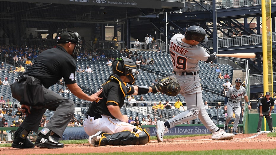 Short ties career-high with 3 RBIs, helping Tigers split 2-game