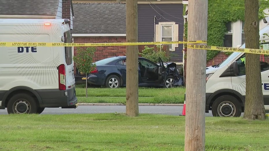 Man Killed After Crashing Into House On Detroit's East Side | FOX 2 Detroit