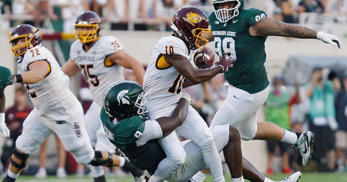 Kim leads Michigan State to 31-7 win over Central Michigan | FOX 2 Detroit