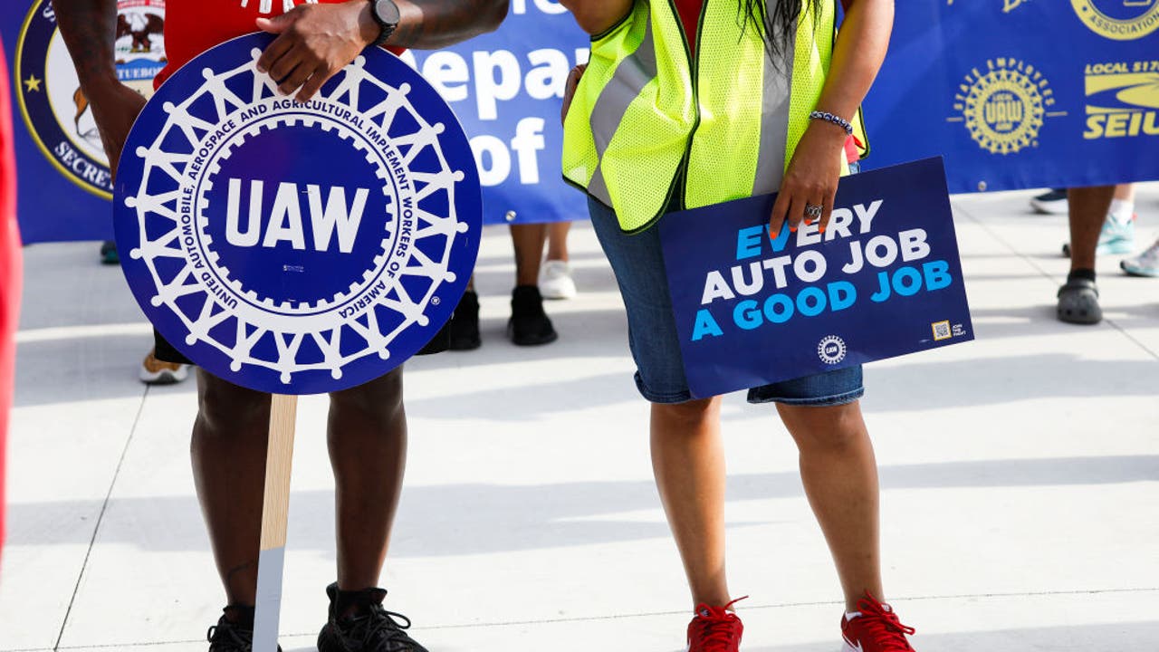 UAW strike deadline What to know 2 days ahead of Big Three contract