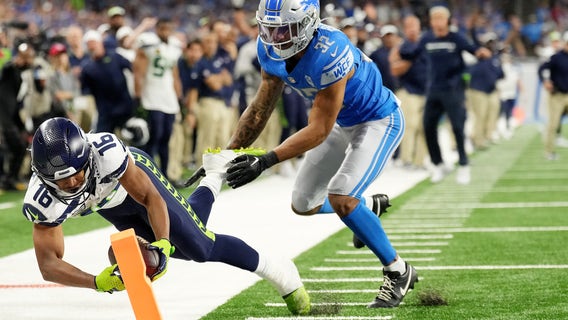 Geno Smith’s 2nd TD pass to Tyler Lockett lifts the Seahawks to a 37-31 OT win over the Lions