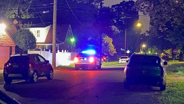 Teen in custody after 2 shot in Detroit