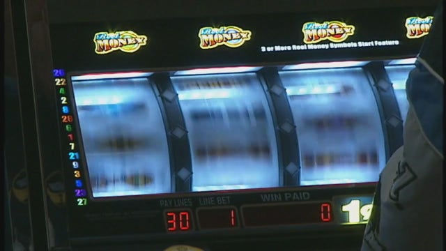 Detroit casino workers weigh going on strike as contract expiration nears