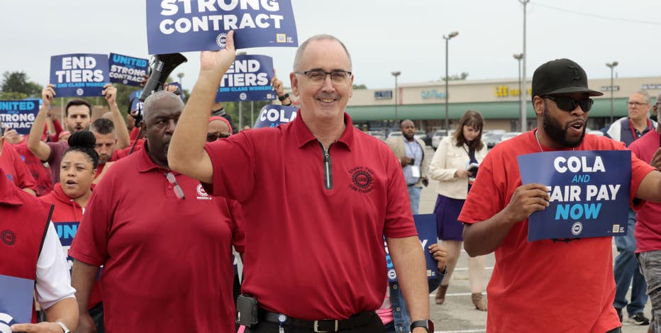 The UAW strike deadline is tonight - What to know as union, automaker negotiations continue