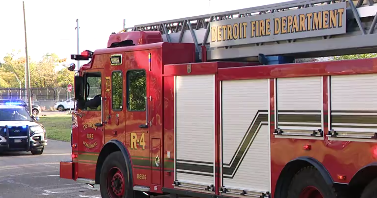 House fire in Detroit leaves elderly woman dead | FOX 2 Detroit