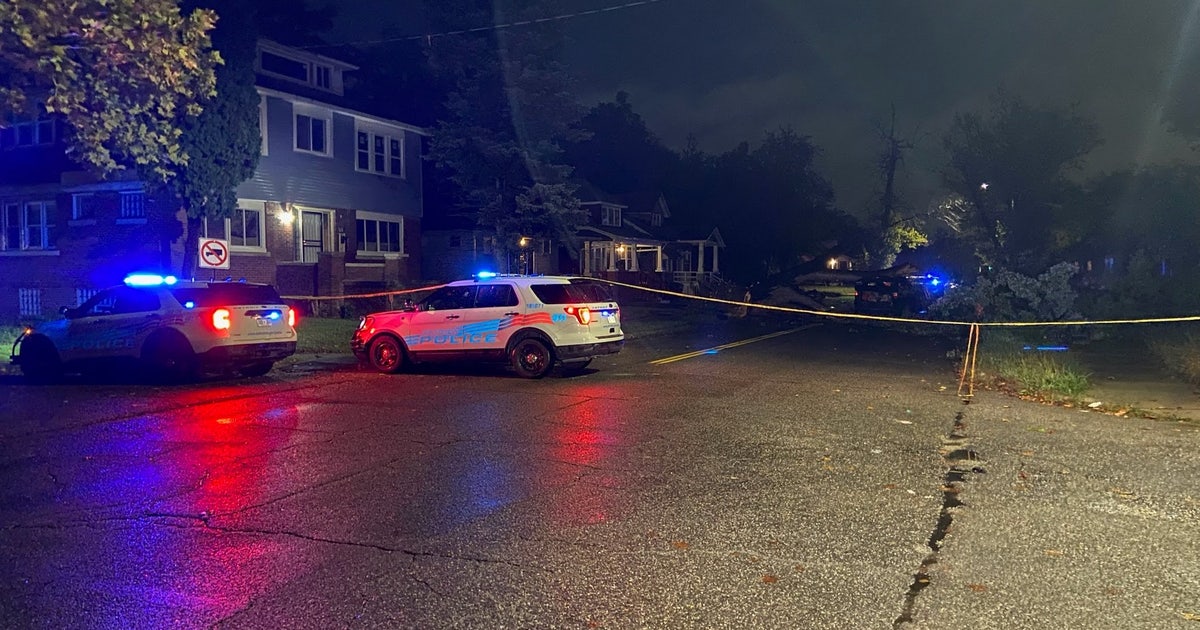 Critical injuries when SUV slams into fallen tree in Detroit | FOX 2 ...