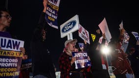UAW strike update: 25K union members walking picket lines after strike expands to more GM, Ford plants