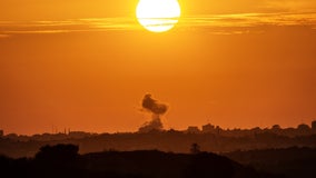 Air strike kills hundreds at Gaza hospital, Hamas and Israel trade blame