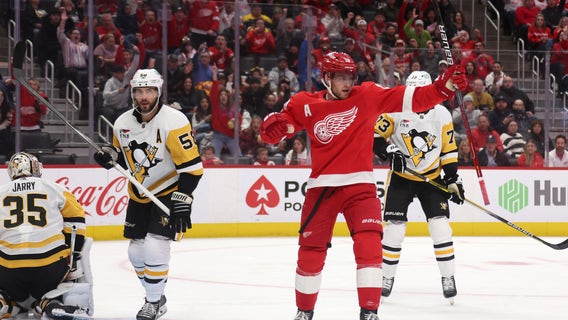 Andrew Copp, Alex DeBrincat each score twice, Red Wings beat Penguins 6-3