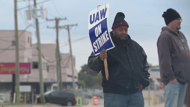 UAW ratification vote ongoing - track voting totals on Detroit 3 contract offers here