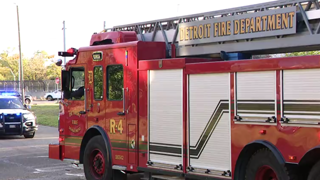 House fire in Detroit leaves elderly woman dead