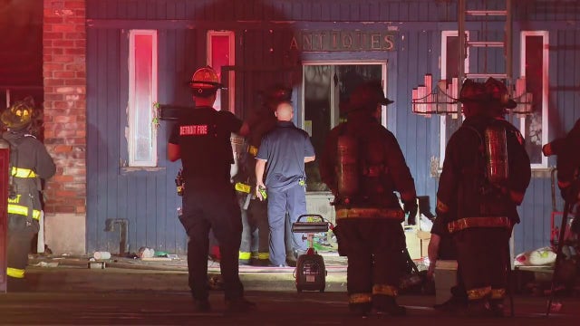 Arson suspected after Southwest Detroit antique shop burns