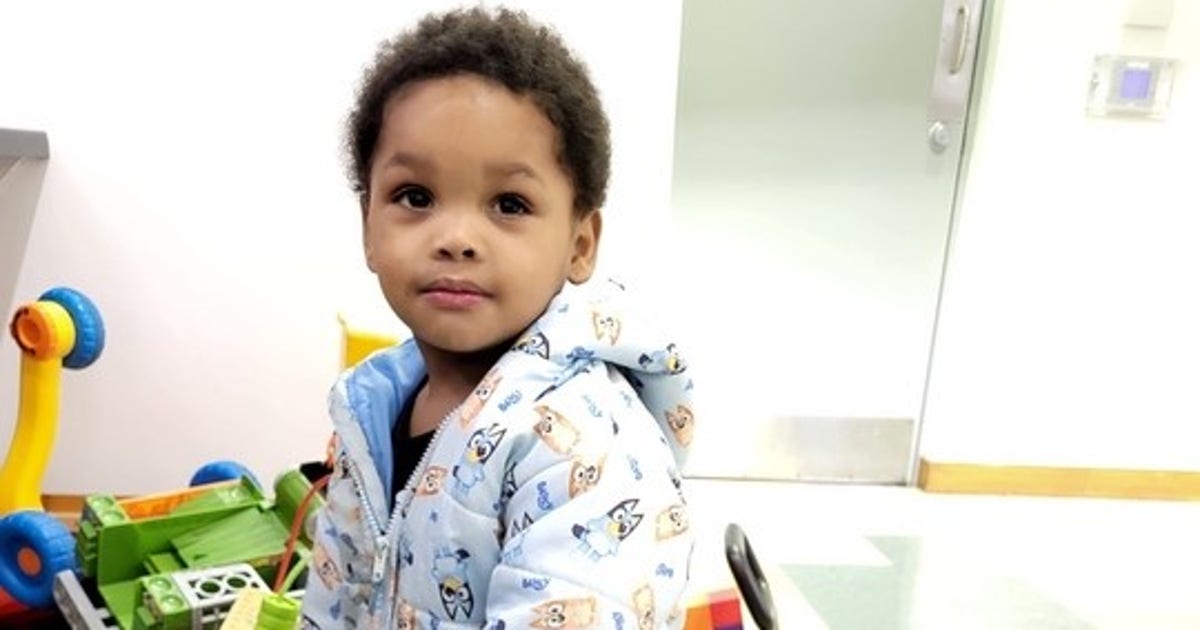 Update: 2-year-old lost in Detroit reunited with family | FOX 2 Detroit