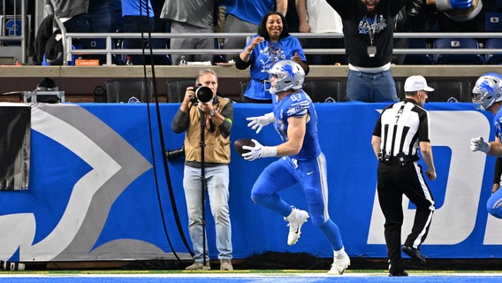 Detroit Lions storm back to complete improbable comeback over the Bears, keep large NFC North lead