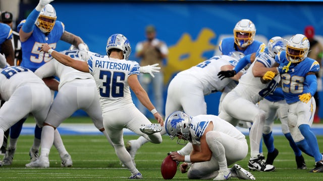 Goff, Lions outlast Herbert, Chargers 41-38 on Patterson’s last-second field goal