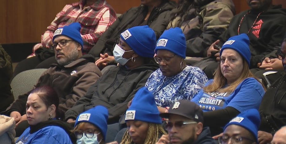 Striking casino workers ask Detroit City Council for picket line safety
