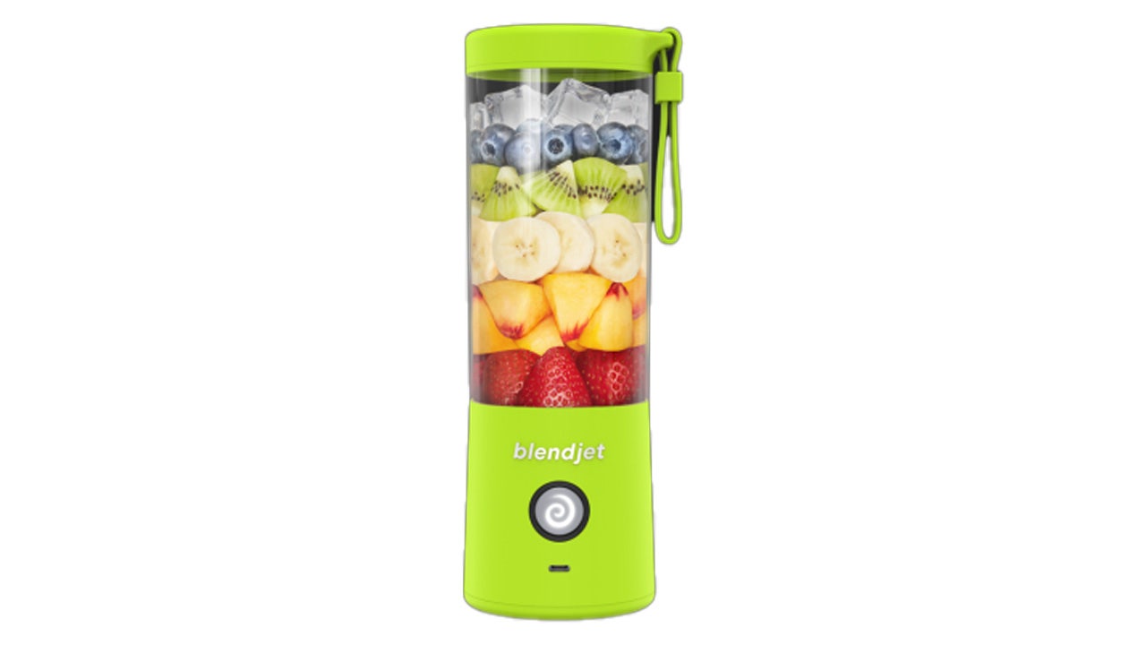 BlendJet 2 Portable Blender Review - Man Makes Fire