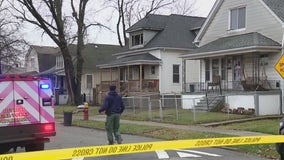 1 dead after Detroit house fire