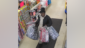 Detroit Police seeking armed man who stole from dollar store