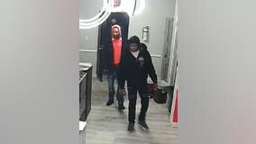 Suspects wanted after 2 shot during Detroit robbery