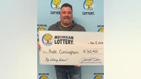 Lake Orion man says everyone in bar celebrated with him after he won Michigan Lottery prize