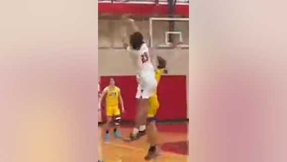 Divine Child’s Devin McMorris drains half-court game winning shot