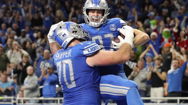 Jared Goff throws 5 TD passes as NFC North-leading Lions bounce back, beat Broncos 42-17